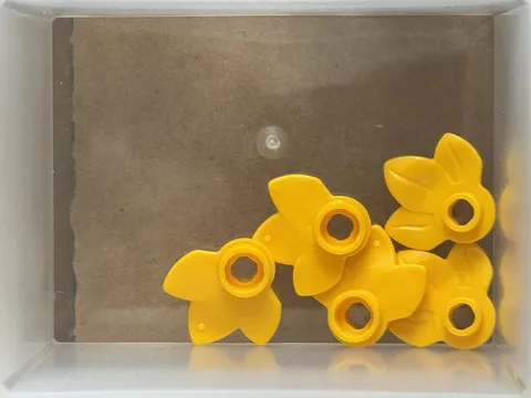 LEGO Parts - Bright Light Orange Plant, Round 1 x 1 3 Leaves - No 32607 - QTY 5