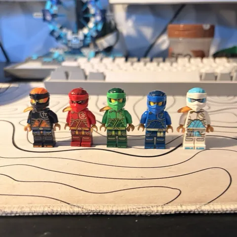 LEGO NINJAGO Ninja Mech Pilot Minifigures Lot of 5 w/ Weapons & Helmets