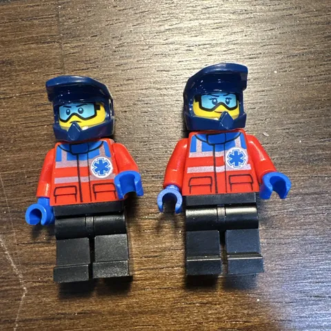 LEGO 60203 Ski Resort Male Patrol Minifigures cty1078 - Lot of 2