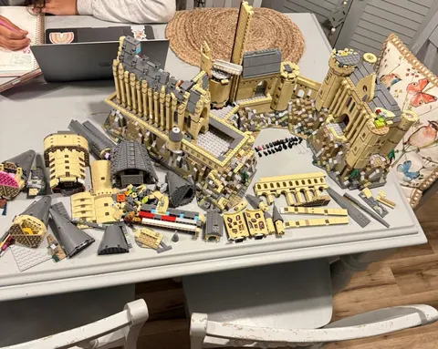 LEGO Harry Potter: Hogwarts Castle (71043) Mostly Complete