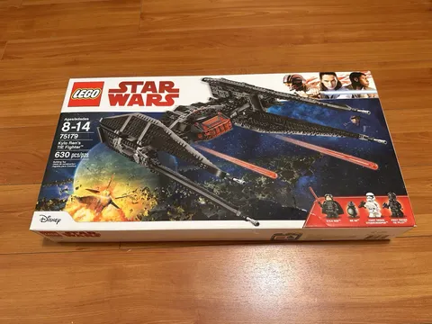 LEGO Star Wars: Kylo Ren's TIE Fighter (75179)