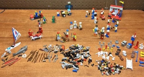 LEGO Bulk Lot Minifigures Accessories Parts Sorted 8+ Lbs Mixed Pieces