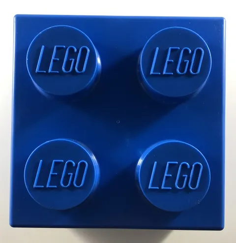 LEGO - 4622385 -  2 x 2 Brick Storage Brick - Low Lid Version - 2010 - LEGO BLUE