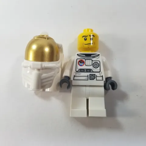 Lego Town City Mini Figure Spaceman Spacesuit CTY0324 (2012)