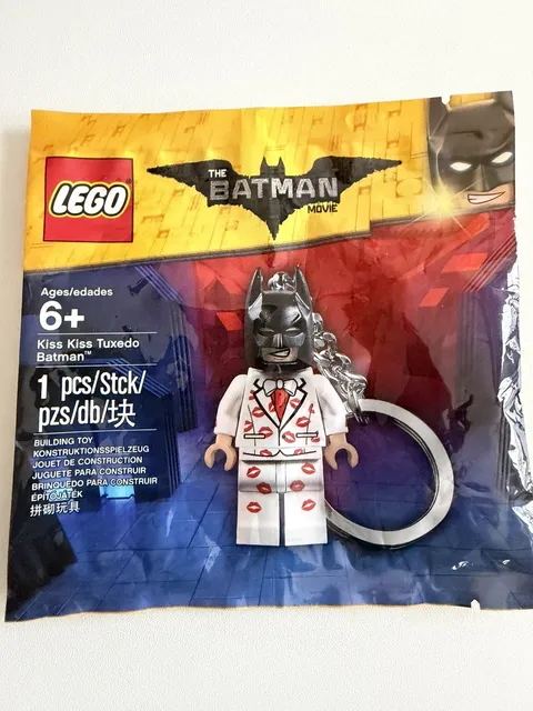 LEGO Kiss Kiss Tuxedo Batman Movie Mini figure Keychain 5004928 NEW SEALED 2017