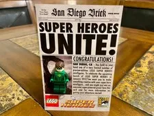 LEGO DC GREEN LANTERN MINI FIGURE 2011 SDCC VERY RARE!
