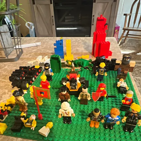 LEGO Bulk Lot Minifigures, Baseplates & Assorted Vehicle Parts, Multicolor