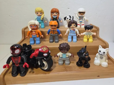 Lot of 12  --- LEGO Duplo Figures -- animals and people