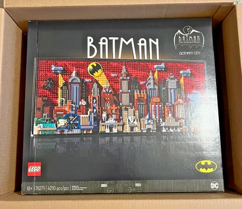 LEGO Batman The Animated Series Gotham City 76271 - New & Sealed! Ships Fast!