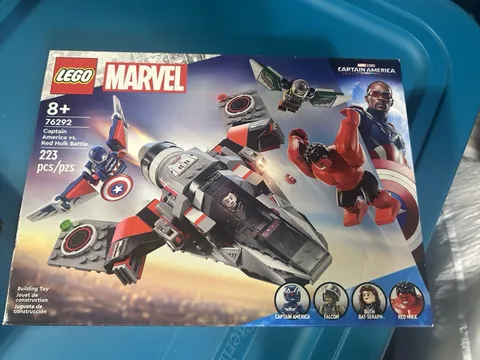 LEGO Super Heroes: Captain America Vs. Red Hulk Battle (76292)
