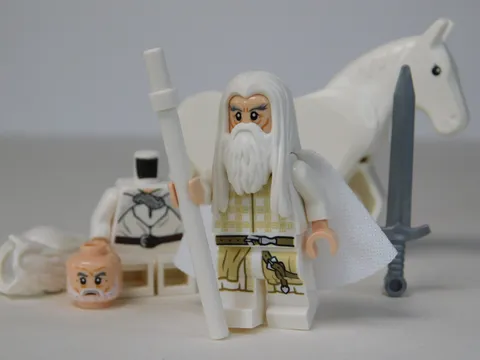 LEGO Lord of The Rings ULTIMATE Gandalf the White w/Shadowfax! - 11377 & 79007