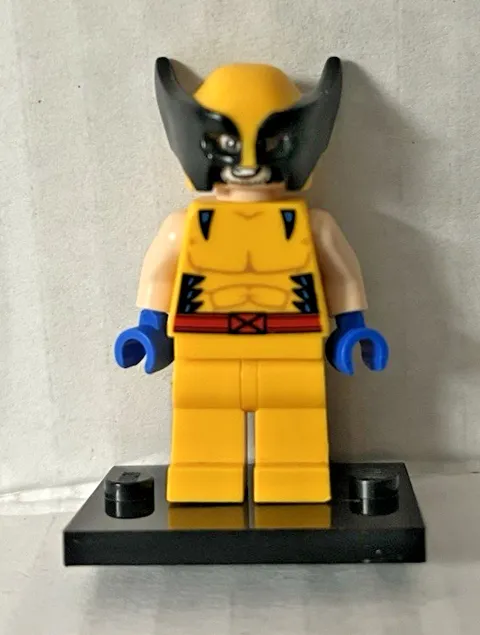 LEGO Marvel Avengers X-Men WOLVERINE Minifigure with Mask, blue hands, and stand