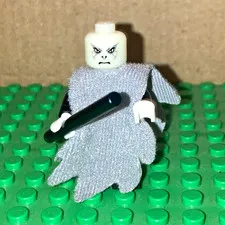 LEGO Voldemort Minifigure Harry Potter Glow In The Dark Rare