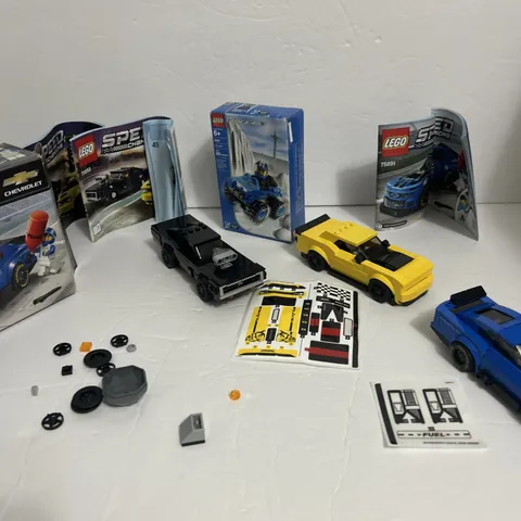 Lego Speed Champions 4 Cars Charger, Challenger Camaro ZL1 Race Cars Lot.