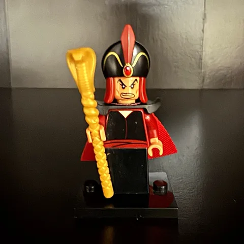 LEGO Disney Jafar w/Staff & Cape from Disney LEGO minifigure series 2