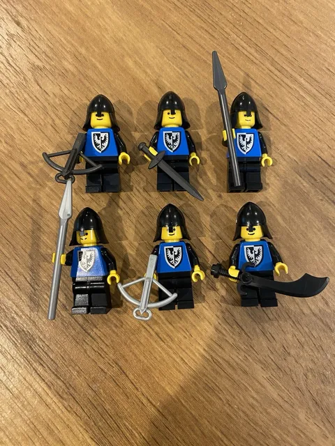LEGO Castle Vintage Black Falcon 1980s Minifigures Lot of 6 NO CRACKS!