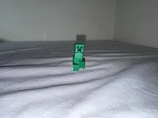 LEGO Minecraft Creeper Green Minifigure