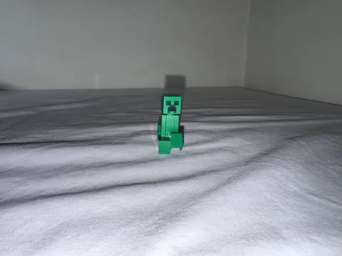 LEGO Minecraft Creeper Green Minifigure