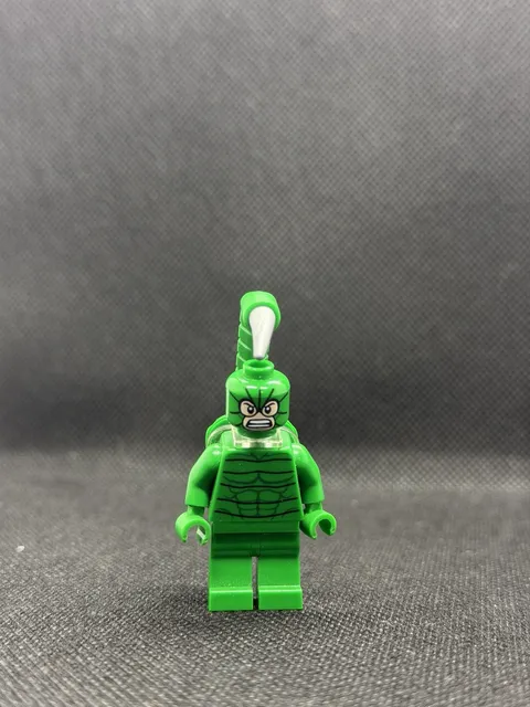 Lego Marvel Super Heroes Minifigure SH0269 Scorpion from Set 76057