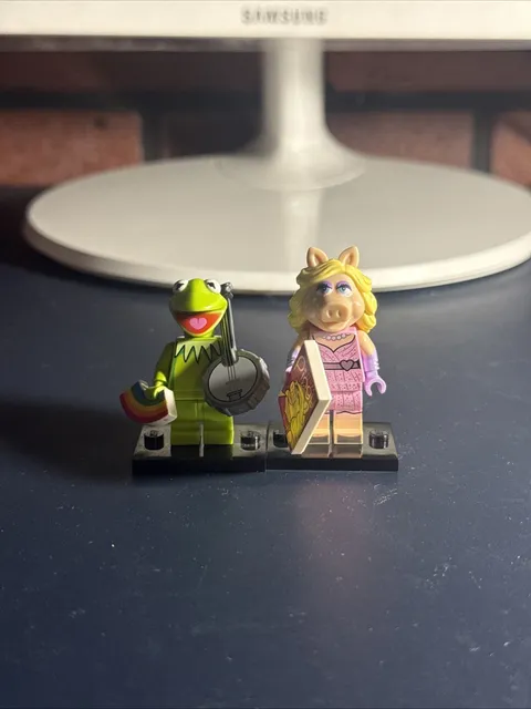 Lego Minifigure 71033 The Muppets Series Kermit the Frog and Miss Piggy Complete