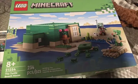 LEGO Minecraft: The Turtle Beach House (21254) New In BOX