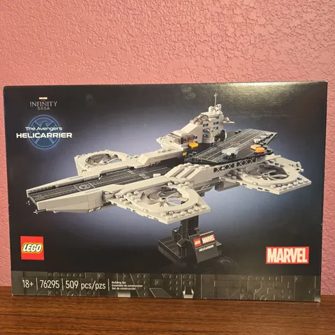 LEGO Marvel 76295 Avengers Helicarrier Display Model 509pc NEW Sealed