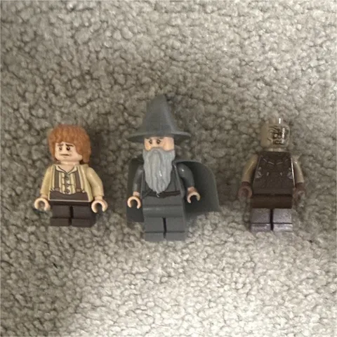 LEGO The Lord of the Rings Lot Bilbo Baggins, Gandalf the Grey, Mordor Orc Bald