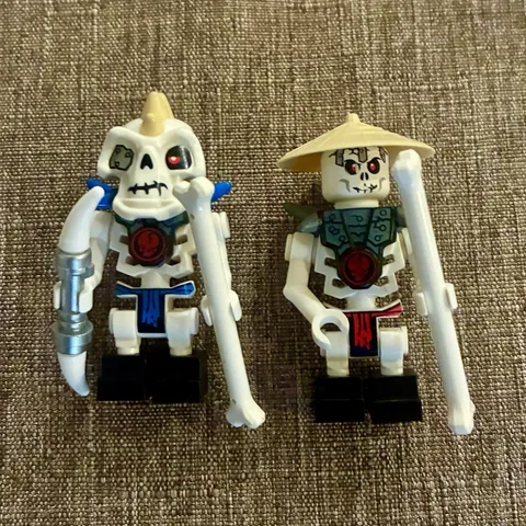 LEGO NINJAGO Skeleton Army Warrior Minifigures Lot of 2 w/ Weapons & Hat 2011