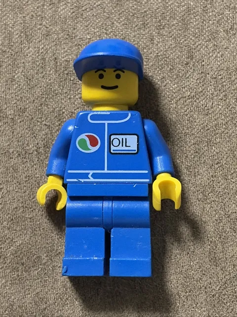 LEGO Minifig Classic Town Octan  Servive Person Blue Cap