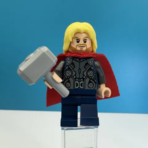 LEGO Marvel Thor Minifigure from 2015 Avengers Ulton set 76038 76030 Sh0170