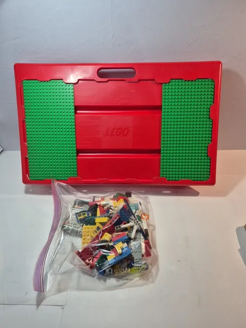 LEGO Storage Red Playtable w/ Handle 30341-001 1998 Lap Desk W Mixed Legos  Pcs