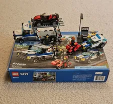 LEGO City 60143 Auto Transport Heist Police 403 pcs Complete Set w/ Box Manuals