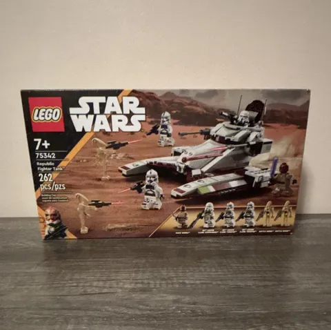 LEGO Star Wars Republic Fighter Tank 75342 Clone Wars 262pcs 7+ Set Boxed