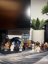 Star Wars Lego Lot Of 30 With Cad Bane Darth Maul Etc (cracked Figs On Slide 3)