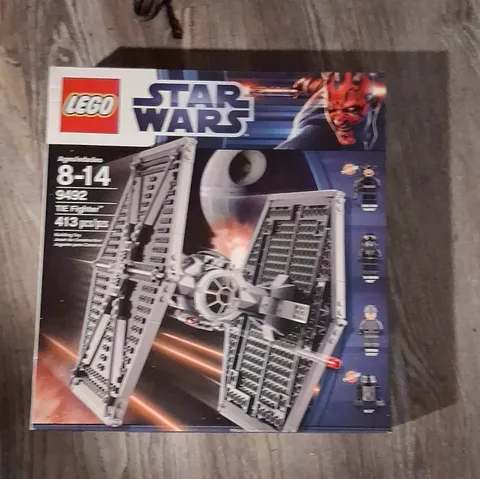 LEGO Star Wars Episode IV 9492 TIE Fighter 413 pcs Box Set (8-14)