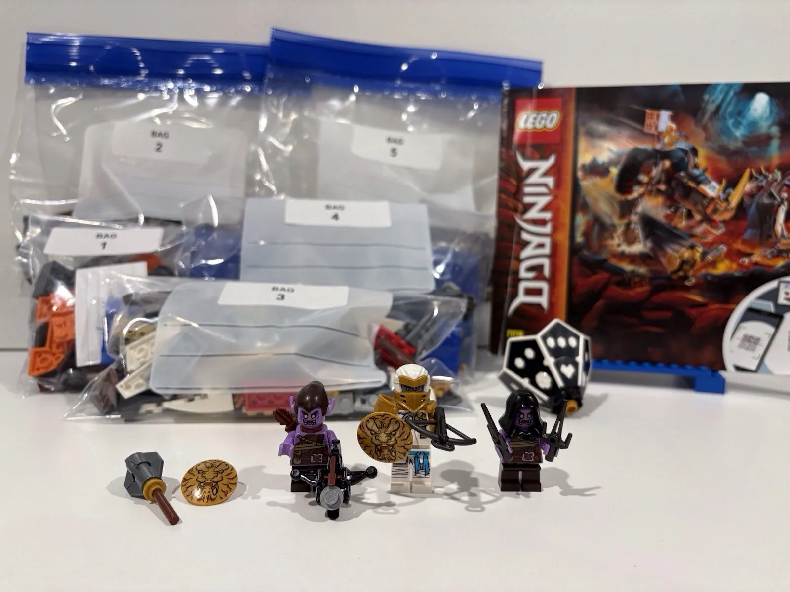 LEGO NINJAGO: Zane's Mino Creature (71719) - NEAR COMPLETE