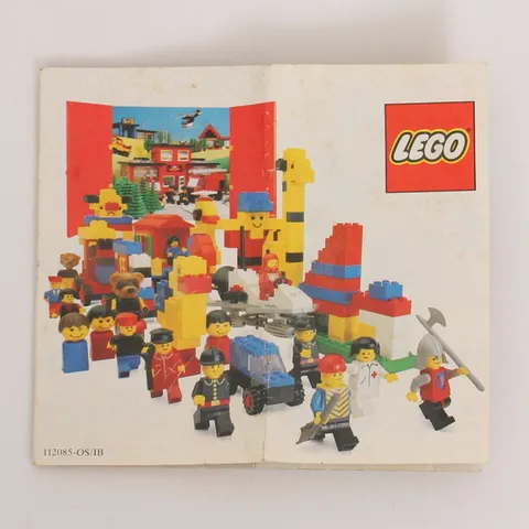 Vintage LEGO ‘LEGOLAND’ Mini International Catalogue [112085-OS/1B] from 1981