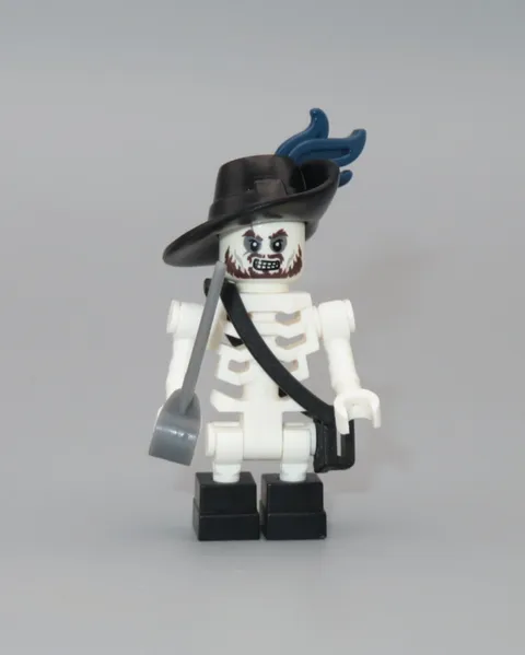 LEGO Pirates of the Caribbean Skeleton Hector Barbossa plume minifigure 4181