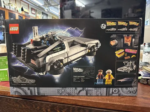 LEGO Icons: Back to the Future Time Machine (10300) Box Dented