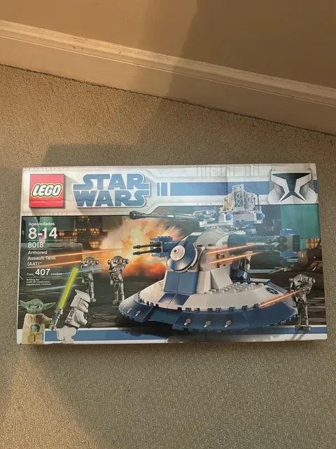 LEGO Star Wars: Armored Assault Tank (AAT) (8018) 2013 SEALED/ RETIRED Clone War