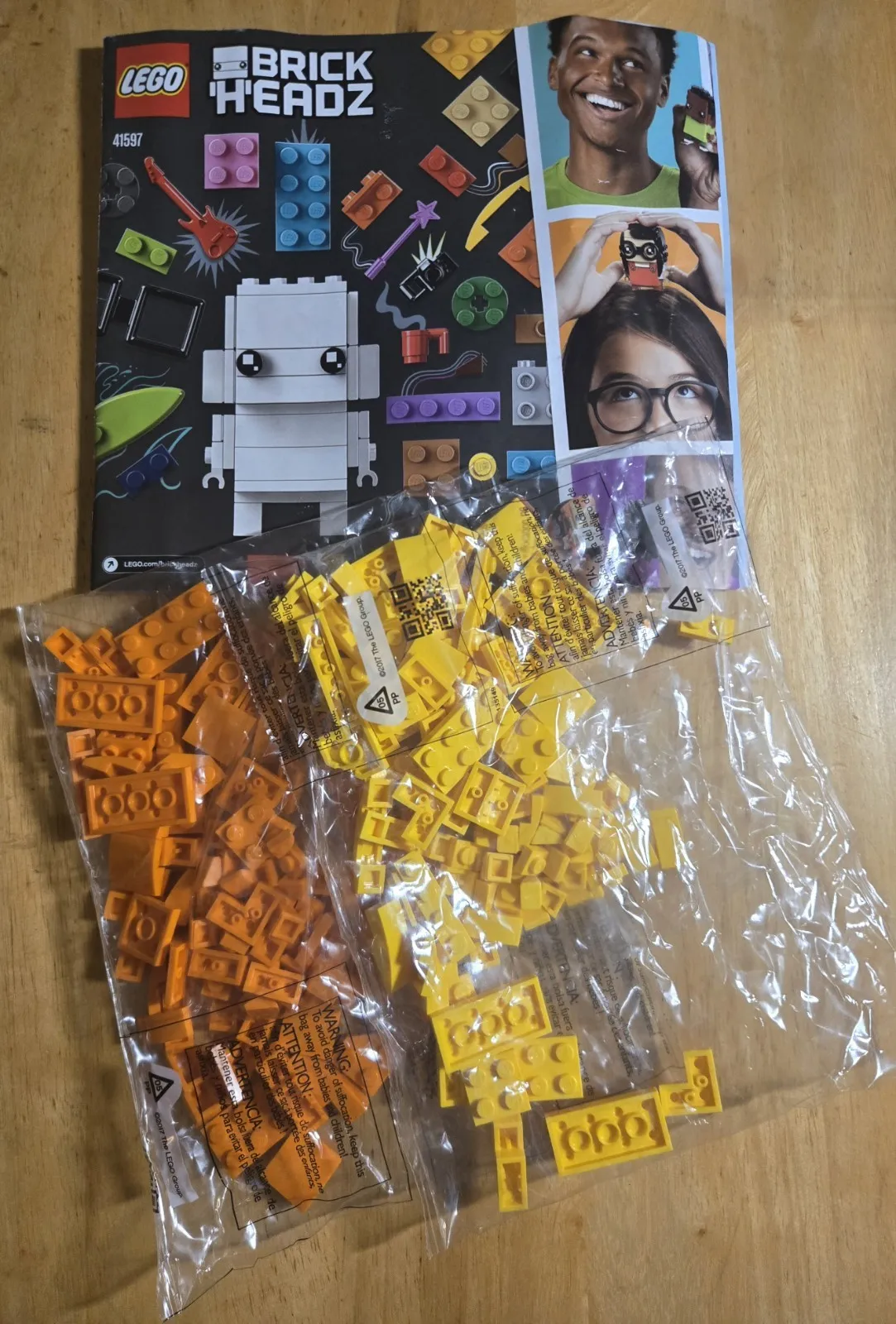 Lego Brick Headz Booklet with 2X Sealed Parts/Pieces Incomplete Set