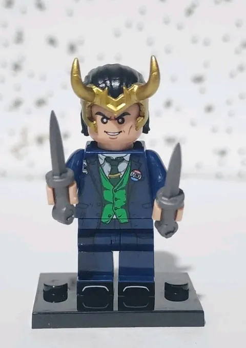 Lego Mighty Thor love and Thunder -Loki Character Customtuxedo-horn Minifig New