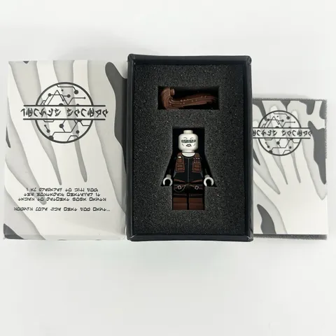 LEGO Star Wars Maydayfigs Custom Ransom Menace Aurra Sing Black Alt Minifigure