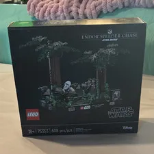 LEGO Star Wars Endor Speeder Chase Diorama 75353 608pcs Ages 18+ Box Complete
