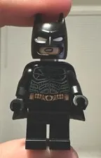 LEGO DC Super Heroes Batman Tumbler Batman Minifig 76303
