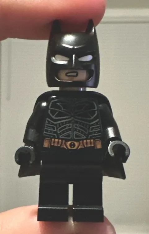 LEGO DC Super Heroes Batman Tumbler Batman Minifig 76303