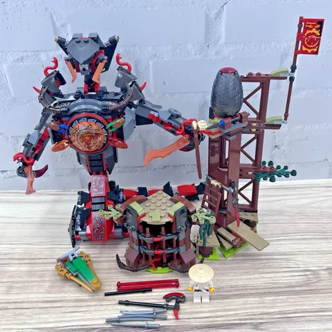 LEGO Ninjago: Dawn of Iron Doom (70626) 99% Complete Only 1 Minifigure
