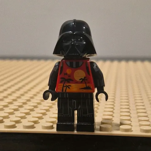 LEGO Star Wars Darth Vader Minifigure w/ Black Helmet & Red Printed Torso