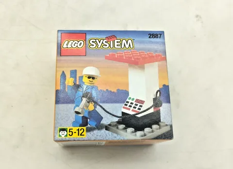 LEGO 2887 Petrol Station Attendant and Pump New MISB Sealed Classic Town