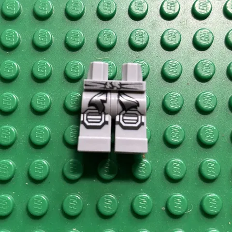 LEGO njo0251 Ninjago Zane Titanium Light Bluish Gray legs part only minifigure